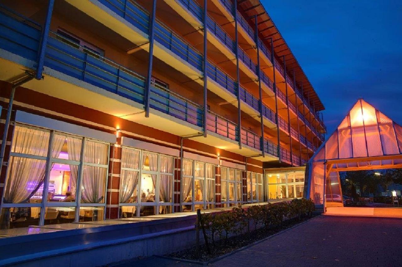 Kurhotel Pyramide باد فيندشايم المظهر الخارجي الصورة