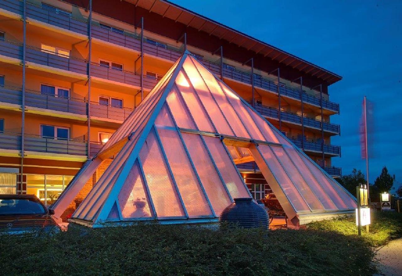 Kurhotel Pyramide باد فيندشايم المظهر الخارجي الصورة